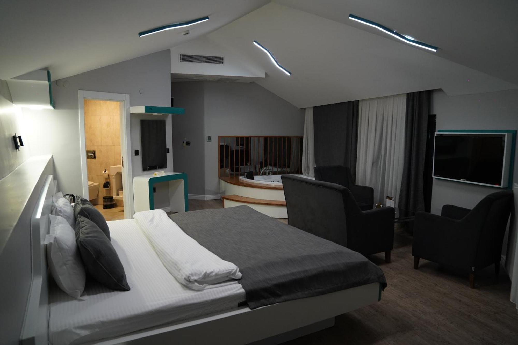 אודיירן Midis Otel מראה חיצוני תמונה